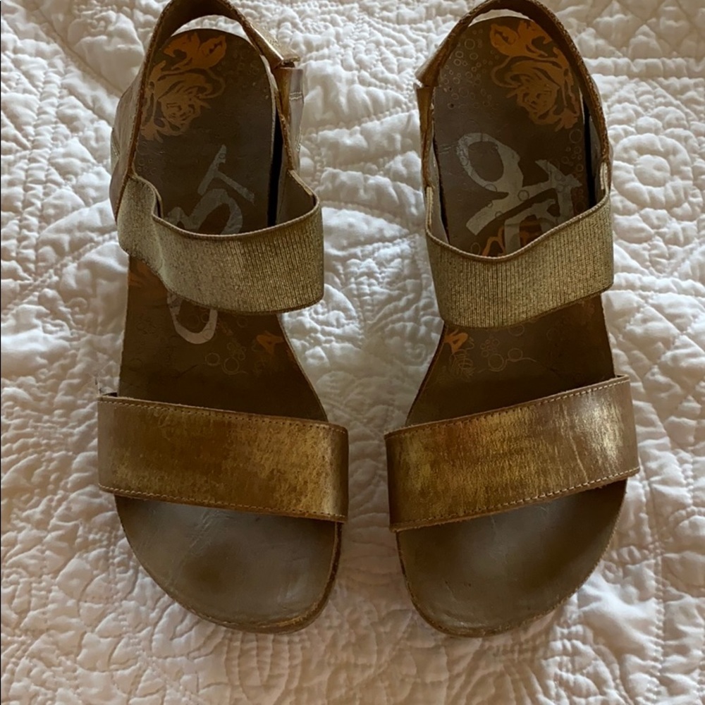 OTBT gold wedges size 7